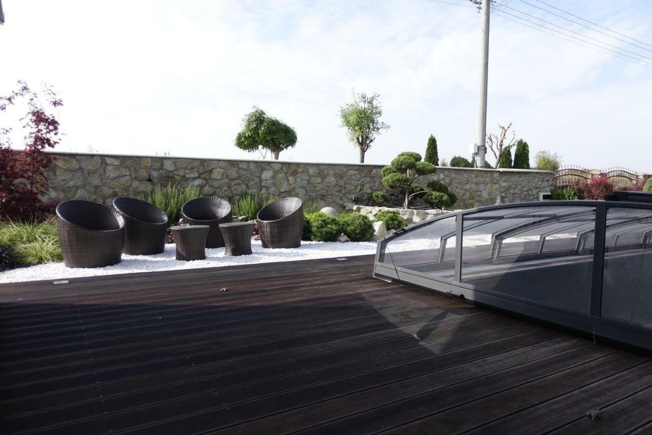 Tiny House With Private Pool Apartment Janosikova Exterior photo
